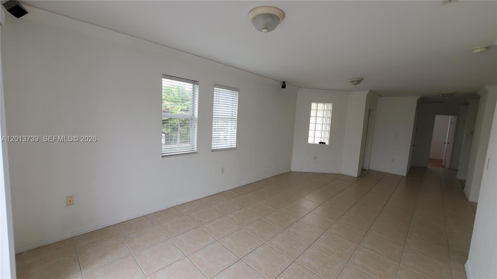IBIS VILLAS AT DORAL COND - Residential Lease