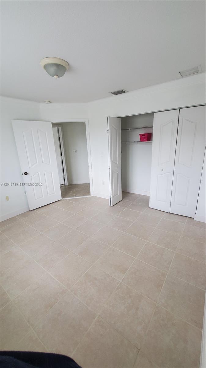 IBIS VILLAS AT DORAL COND - Residential Lease