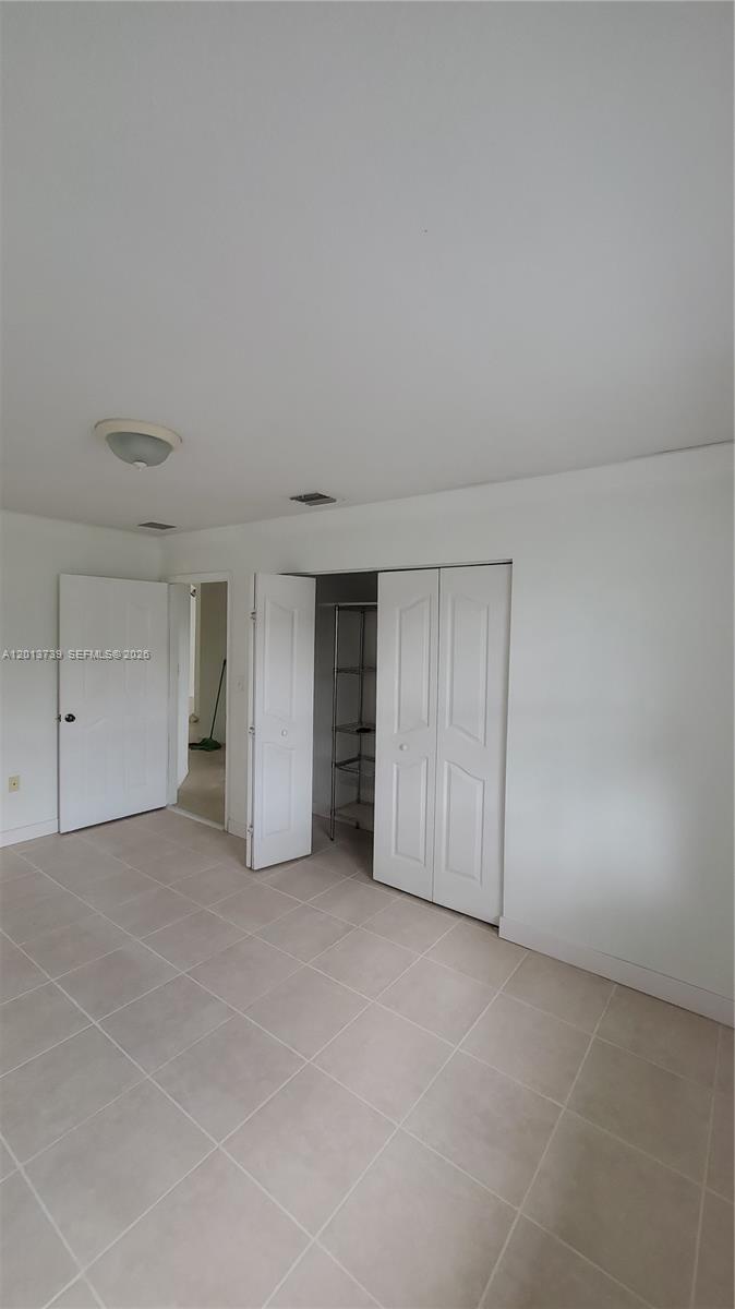 IBIS VILLAS AT DORAL COND - Residential Lease