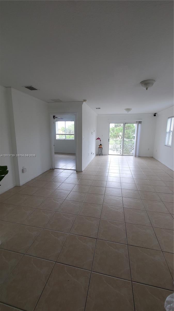 IBIS VILLAS AT DORAL COND - Residential Lease
