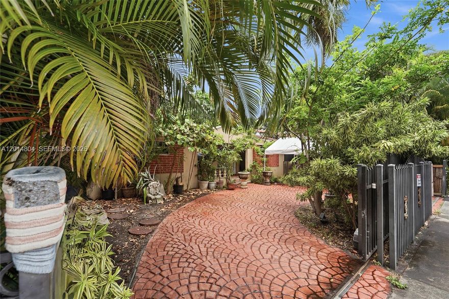 This home is in a wonderful location. Easy access to 836 and the Palmetto expressway. Lots and Lots of potential and no HOA.