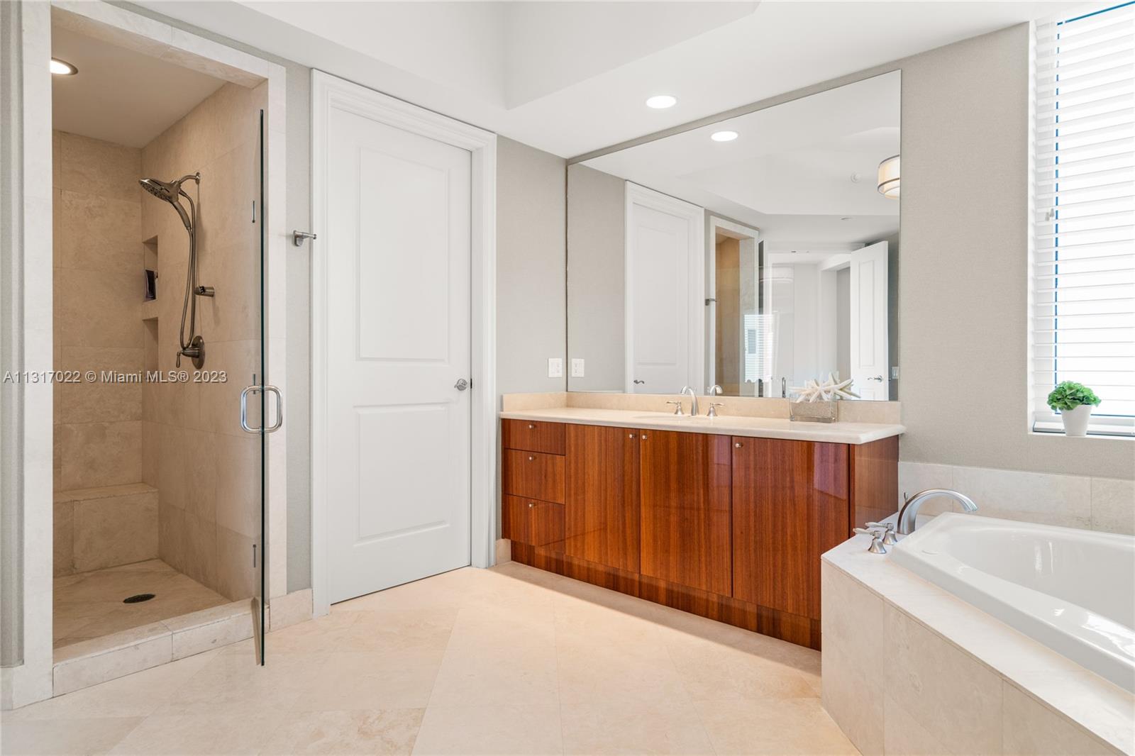 2700 NORTH OCEAN CONDO - Residential