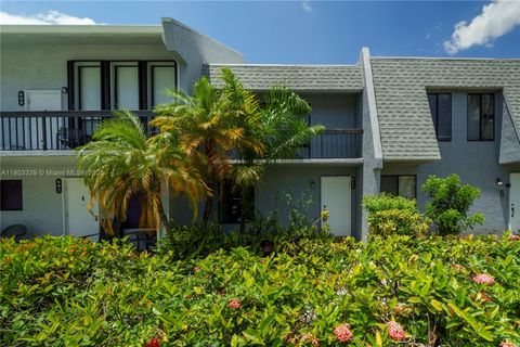 Photo of 611 N University Dr #3, Plantation, FL 33324 (MLS # A11803339)