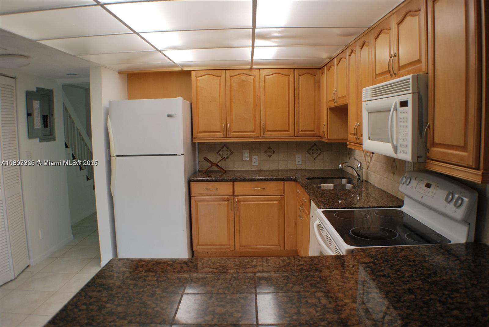 611 N University Dr 3