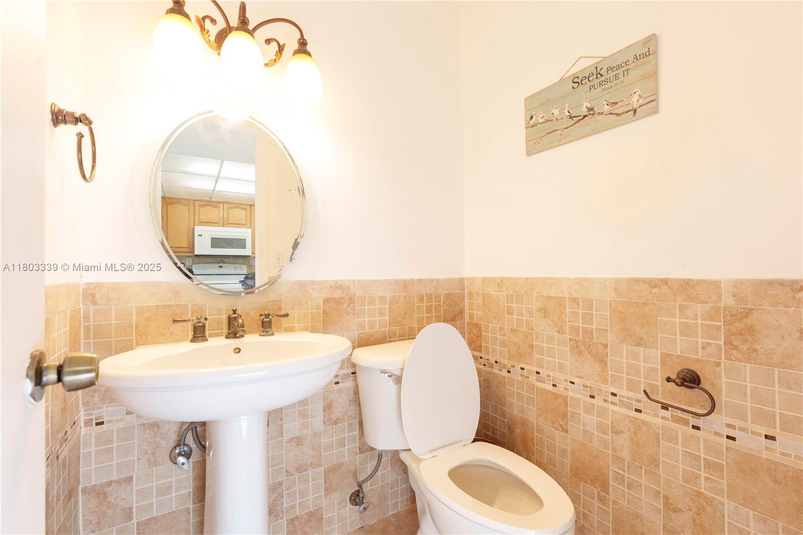 VILLAGE TOWNHOUSES JACARA - Residential