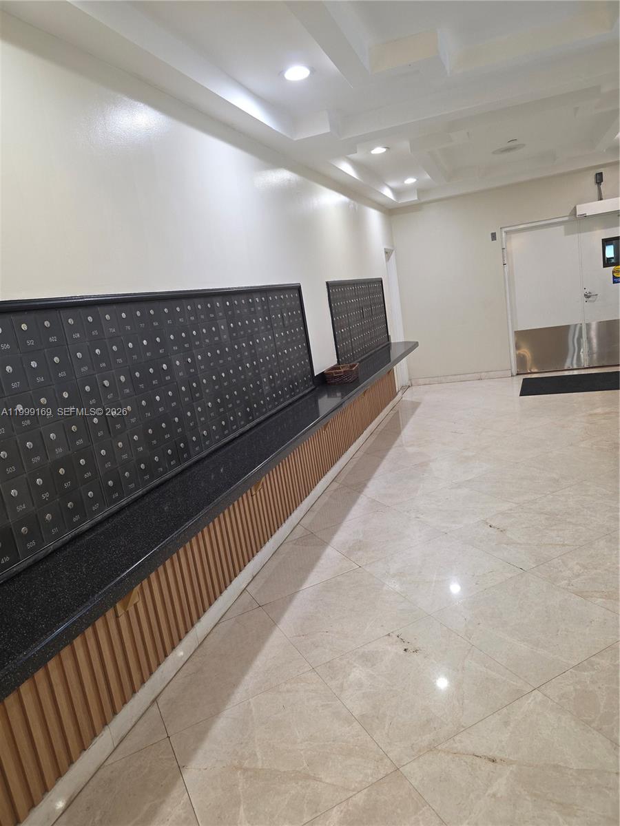 COMMODORE PLAZA CONDO - Residential