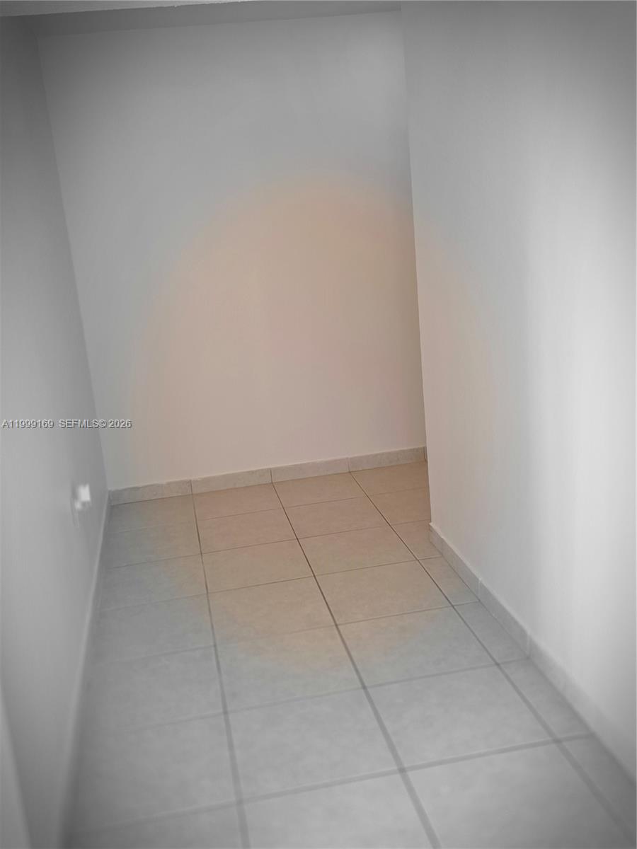 COMMODORE PLAZA CONDO - Residential