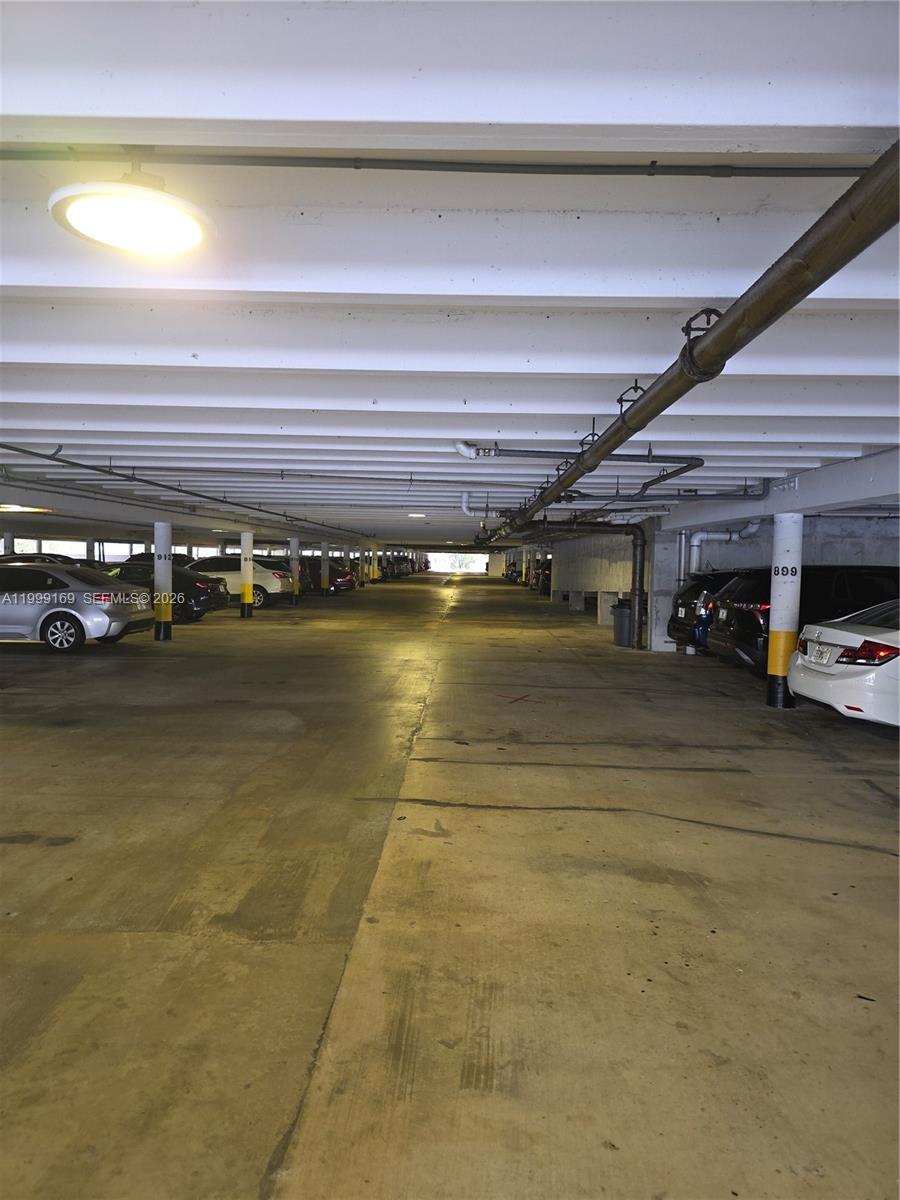 COMMODORE PLAZA CONDO - Residential