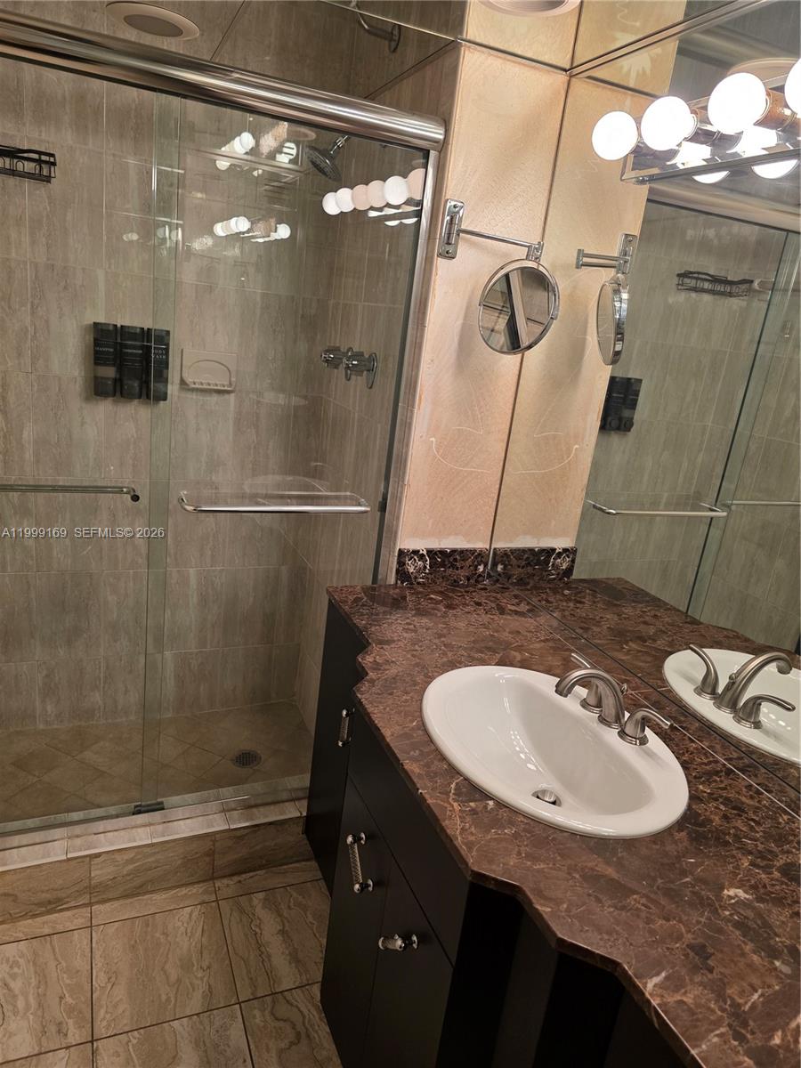 COMMODORE PLAZA CONDO - Residential