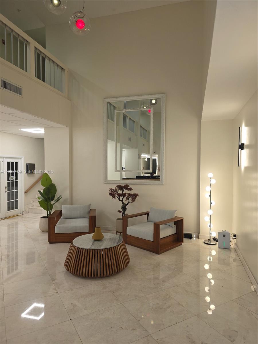 COMMODORE PLAZA CONDO - Residential