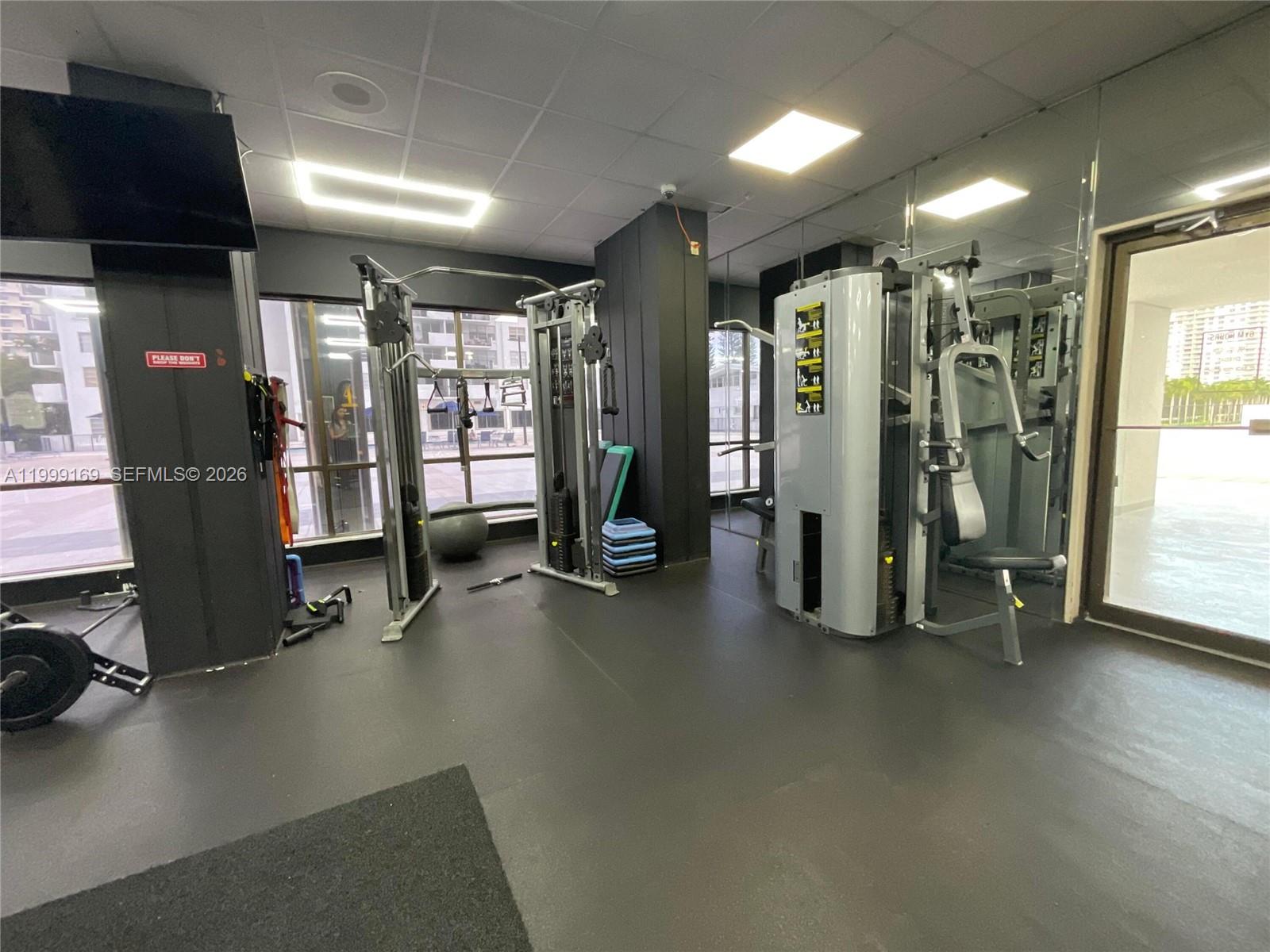 COMMODORE PLAZA CONDO - Residential