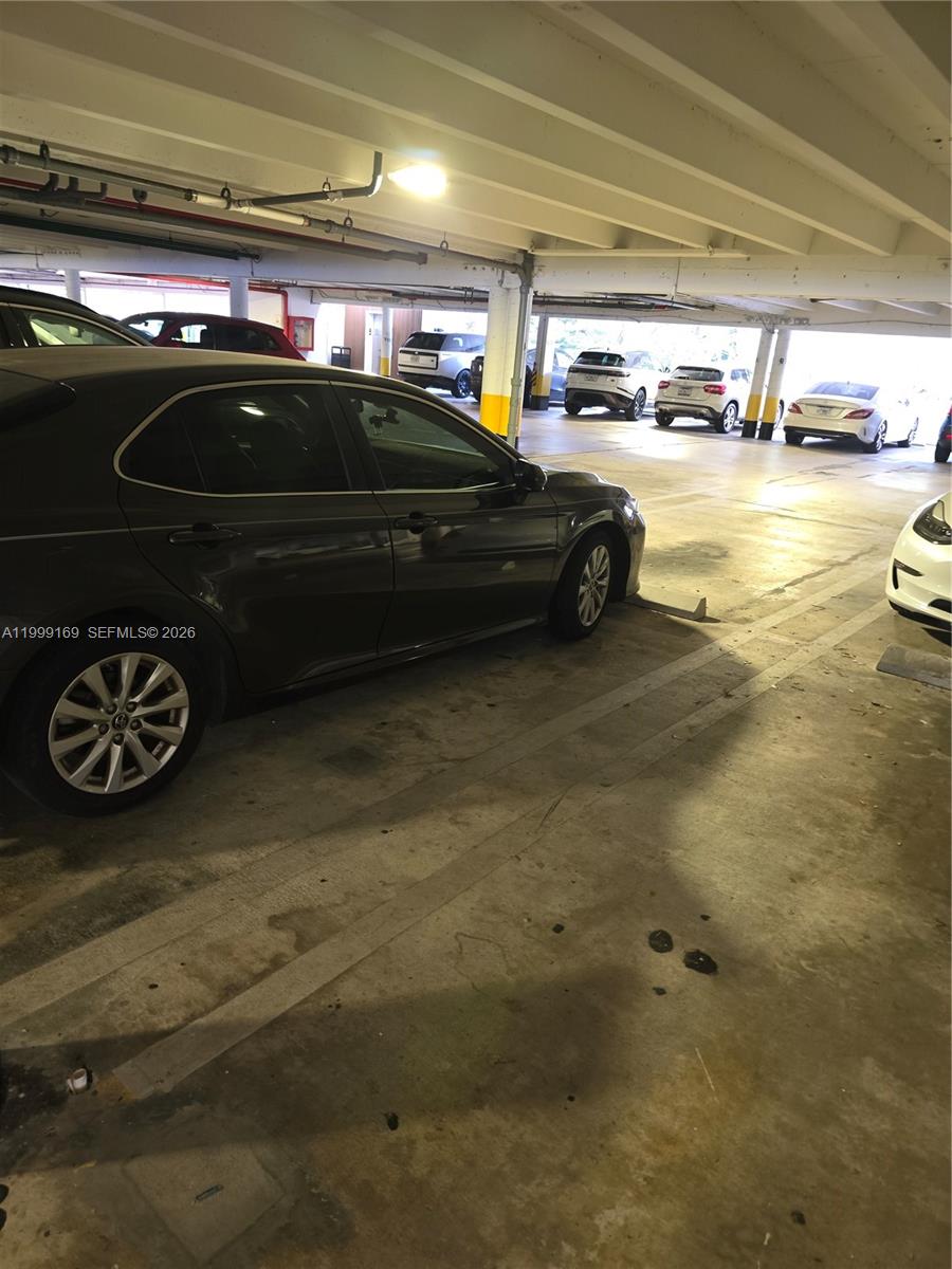 COMMODORE PLAZA CONDO - Residential