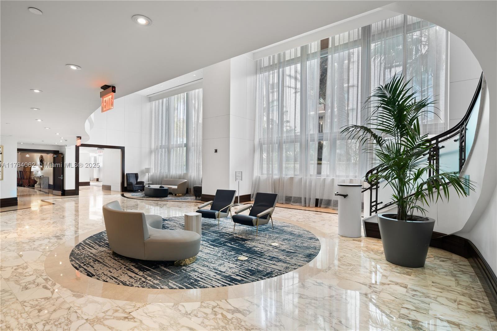 FONTAINEBLEAU III OCEAN C - Residential