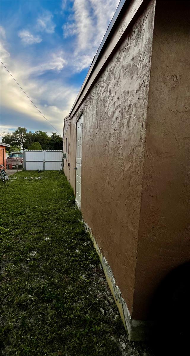 LAUDERDALE MANORS AMD PLA - Residential