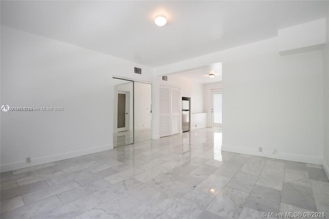 928 Jefferson Ave 7