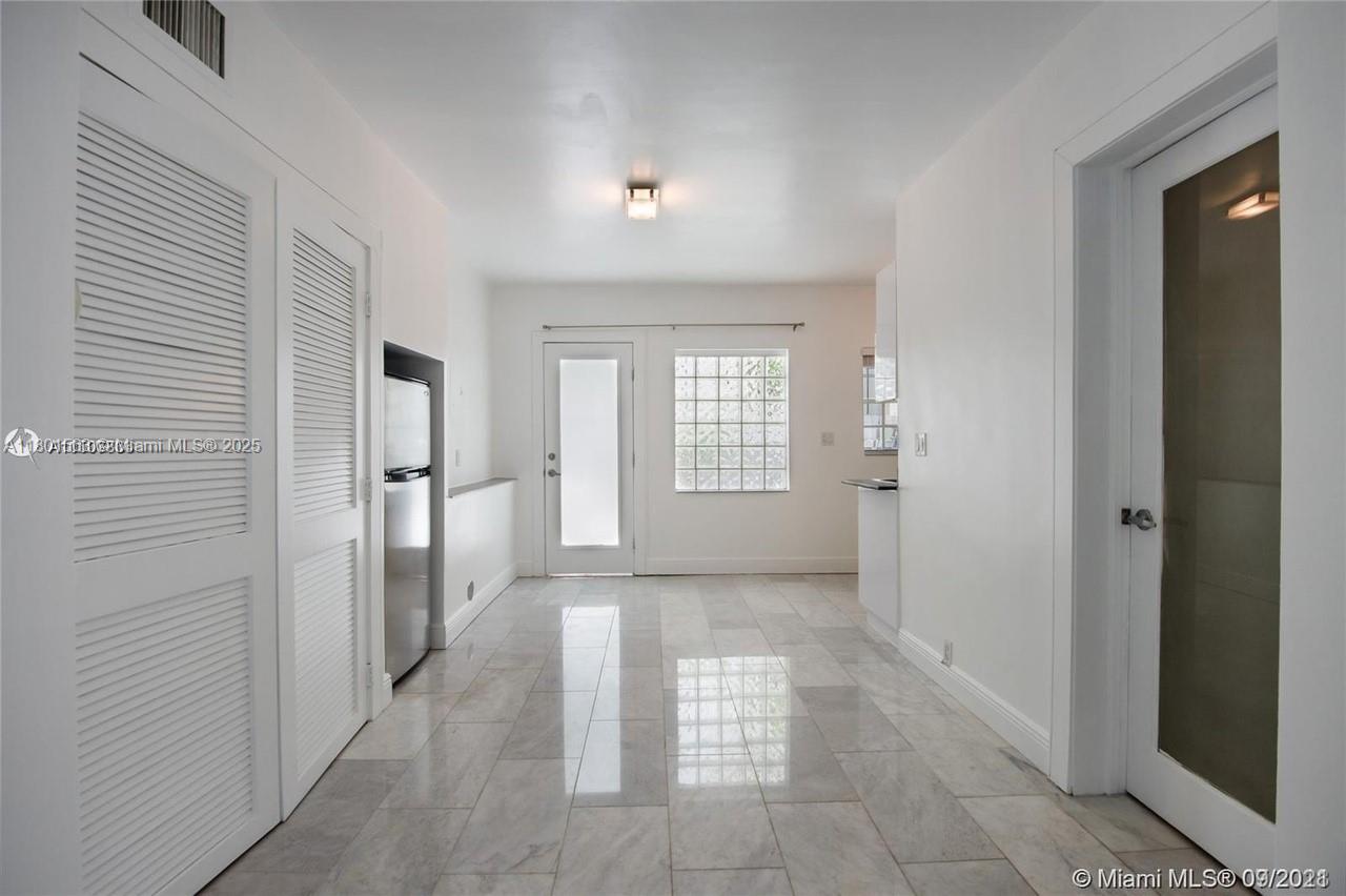 928 Jefferson Ave 7