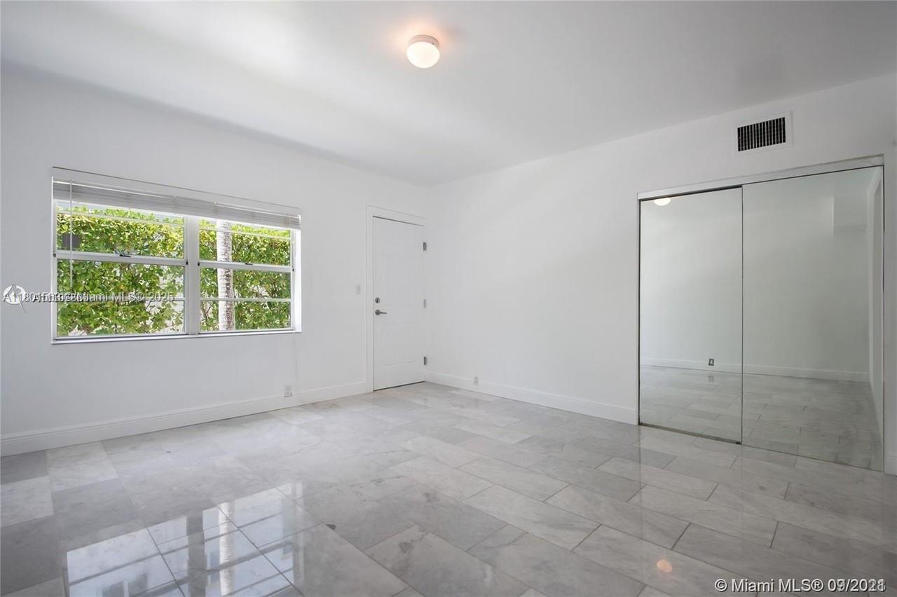 928 Jefferson Ave 7
