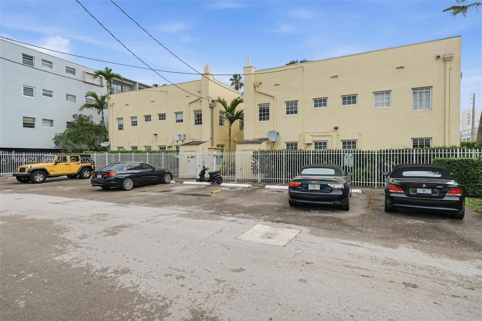 EUCLID 600 CONDO - Residential