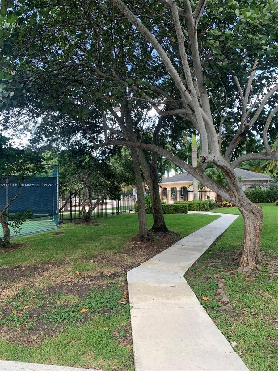 AMARETTO 1ST ADDN - Residential Lease