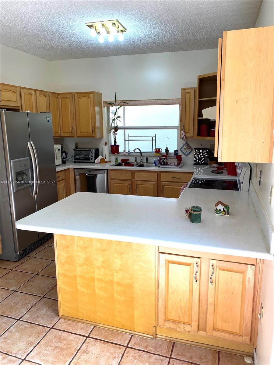 AMARETTO 1ST ADDN - Residential Lease