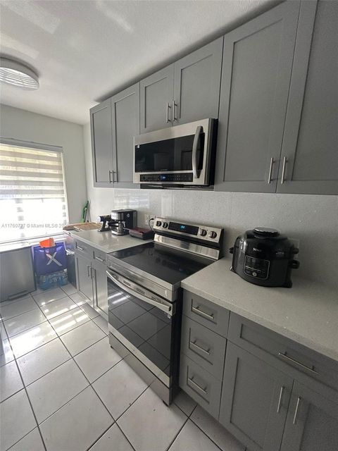 8310 NW 10th St 2 Miami FL 33126