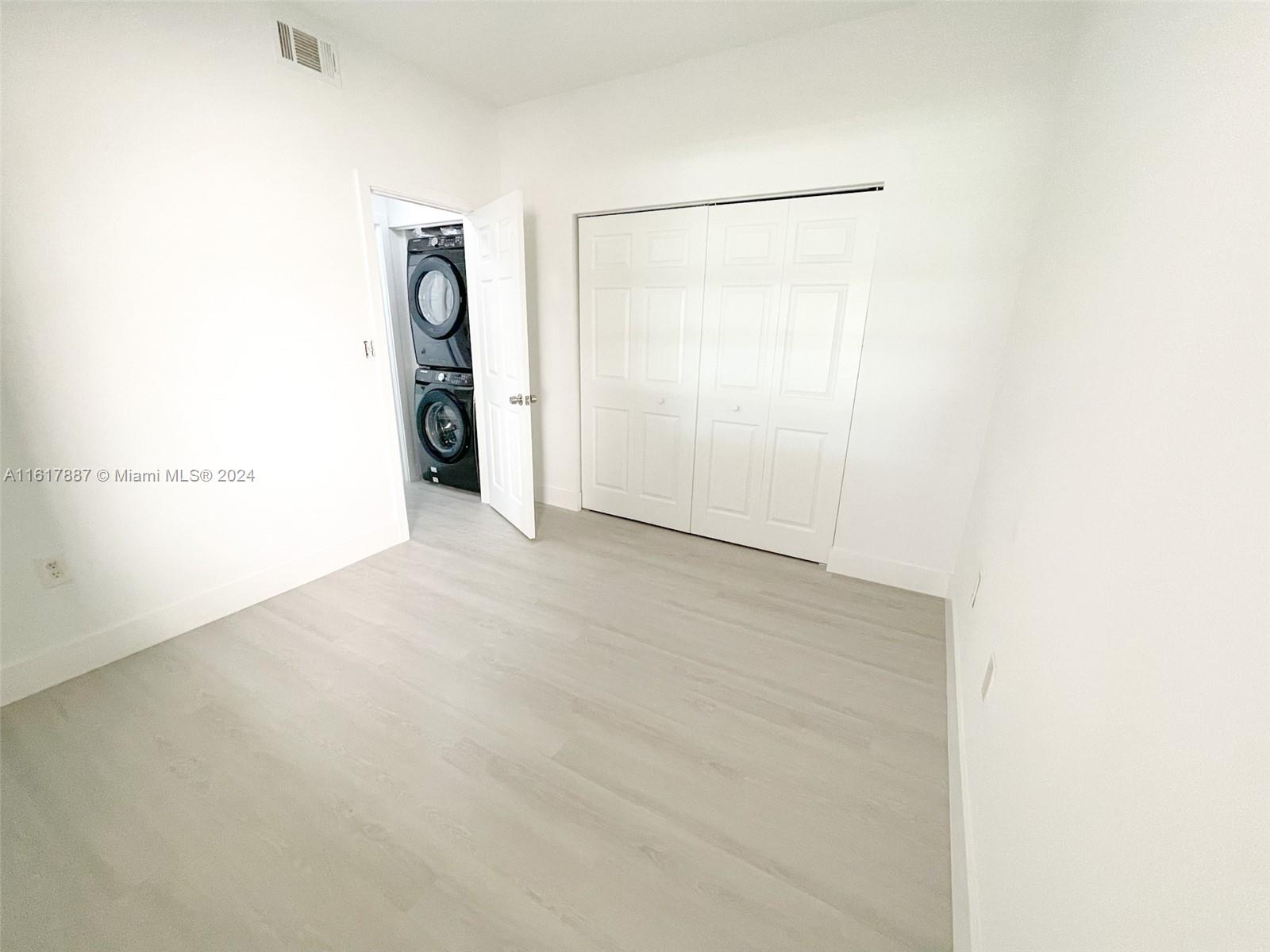 REFLECTIONS AT PEMBROKE P - Residential Lease