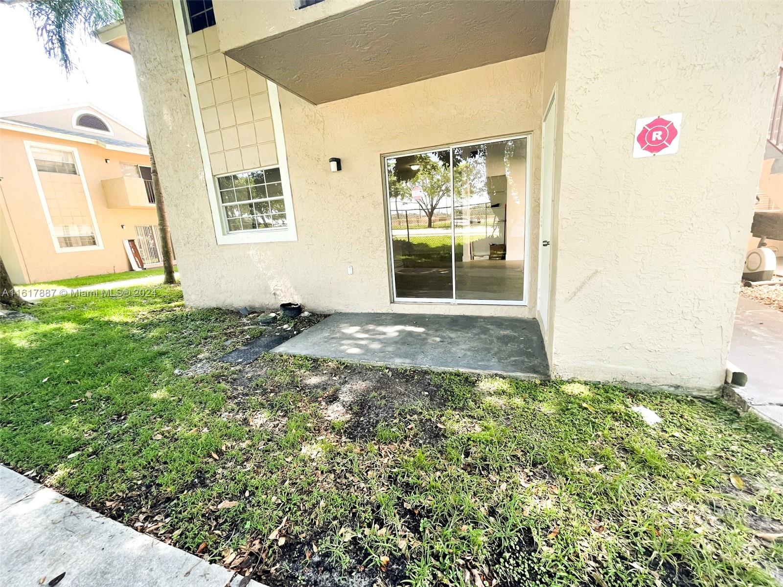 REFLECTIONS AT PEMBROKE P - Residential Lease