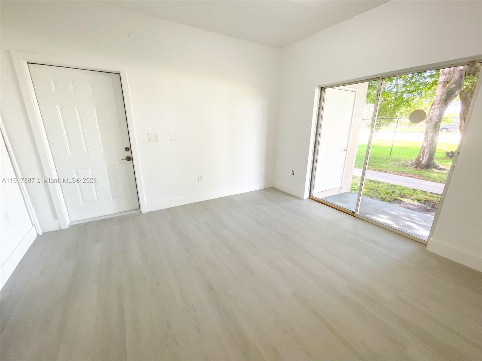 REFLECTIONS AT PEMBROKE P - Residential Lease