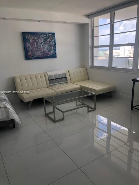 DECOPLAGE CONDO - Residential Lease