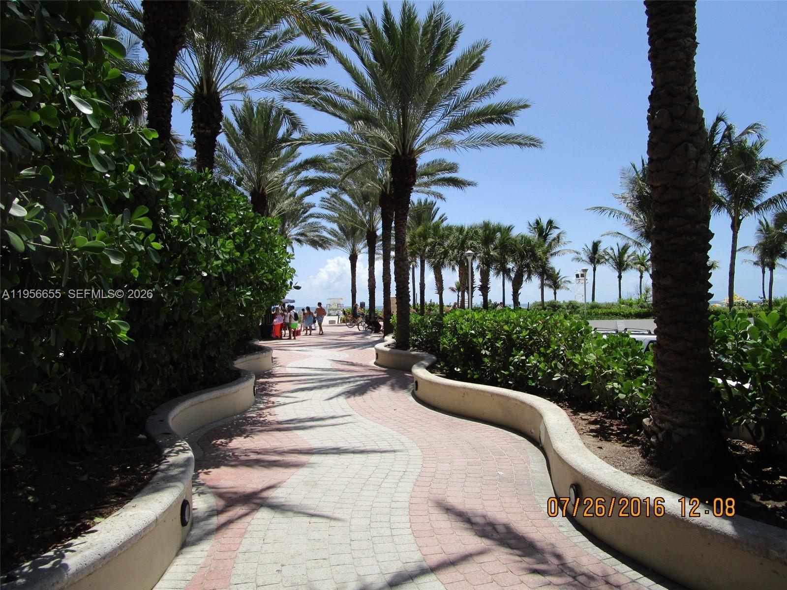 DECOPLAGE CONDO - Residential Lease