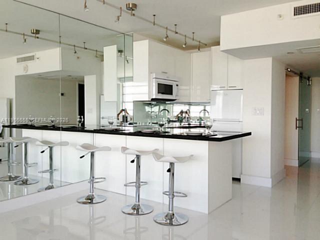 DECOPLAGE CONDO - Residential Lease