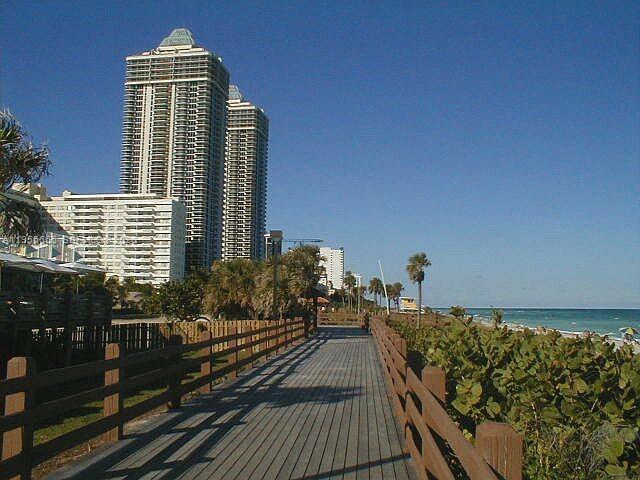 DECOPLAGE CONDO - Residential Lease