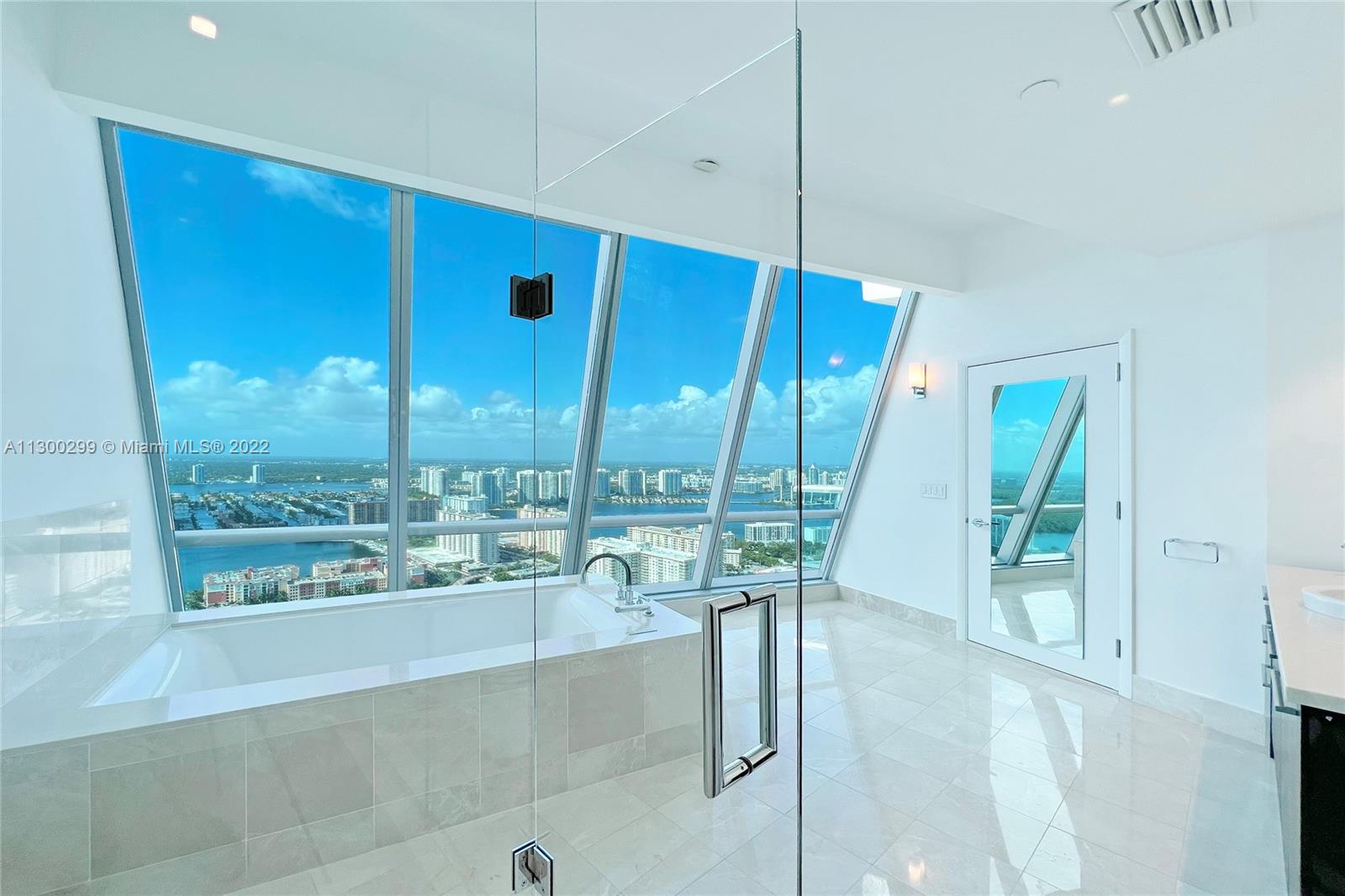 JADE OCEAN CONDO - Residential
