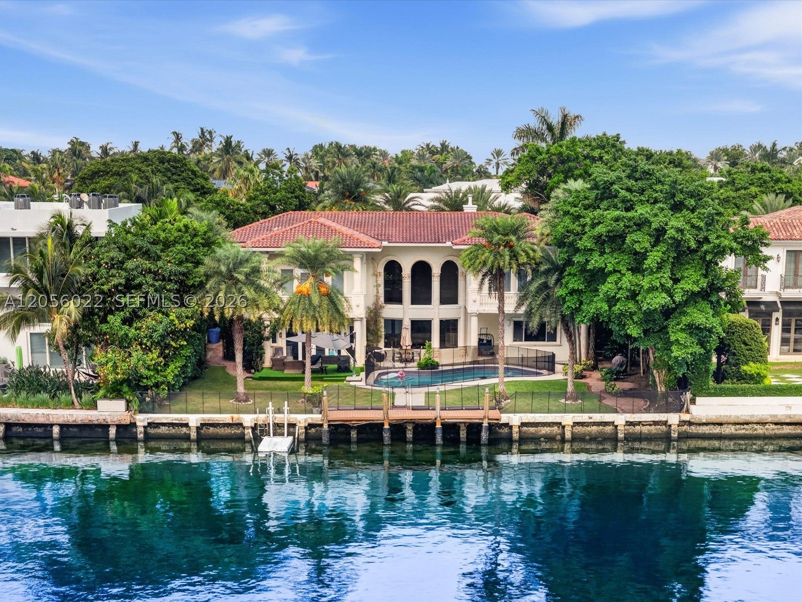 628 N Island