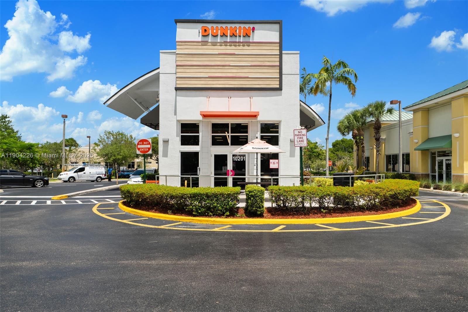 10101-10251 W Commercial Blvd 10121