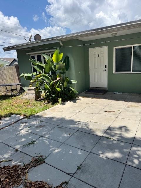 1050 Sw 30th St B, Fort Lauderdale, Broward County, Florida - 2 Bedrooms  
1 Bathrooms - 