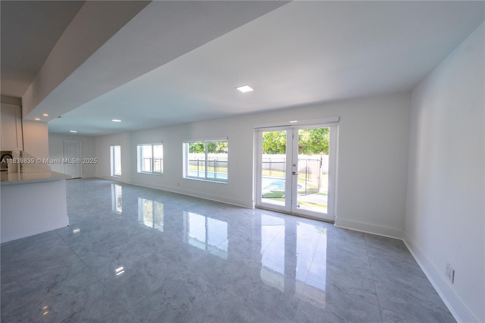 OAKLAND ACRES - Residential