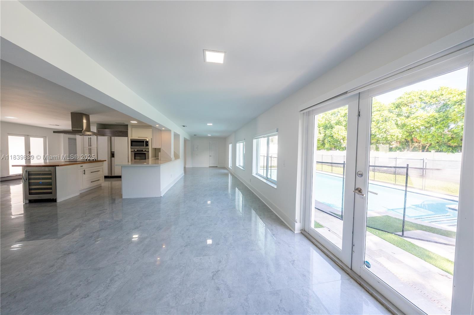 OAKLAND ACRES - Residential