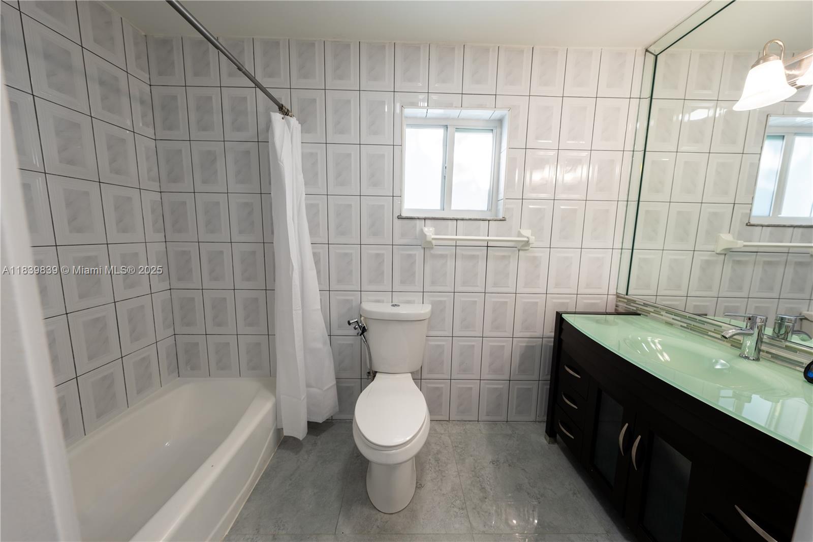 OAKLAND ACRES - Residential