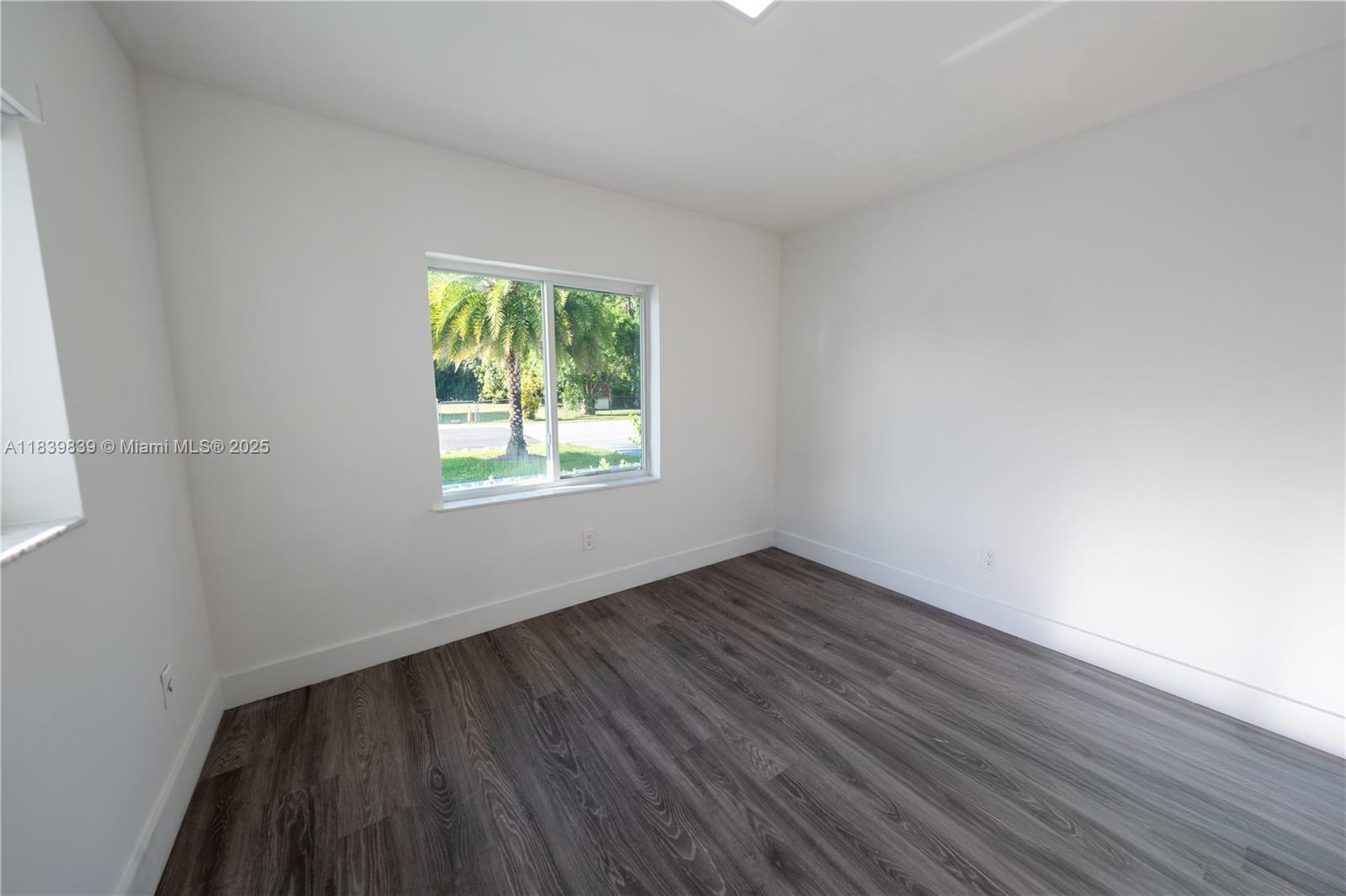 OAKLAND ACRES - Residential