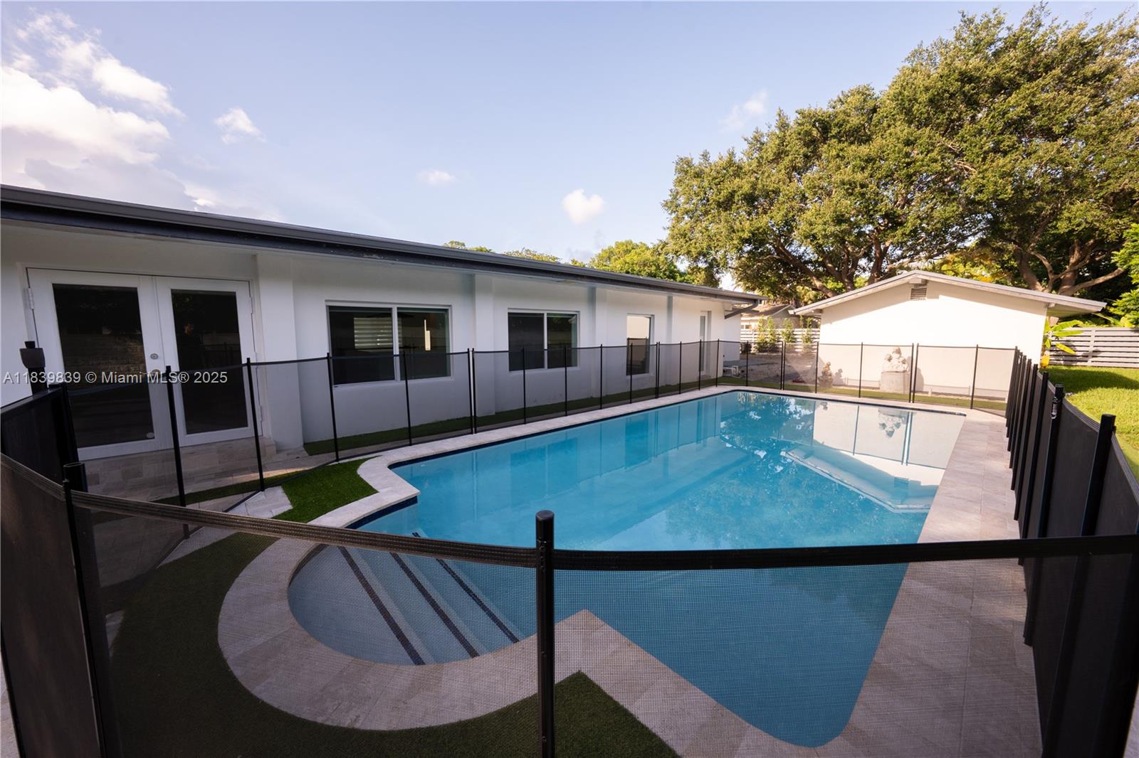 OAKLAND ACRES - Residential