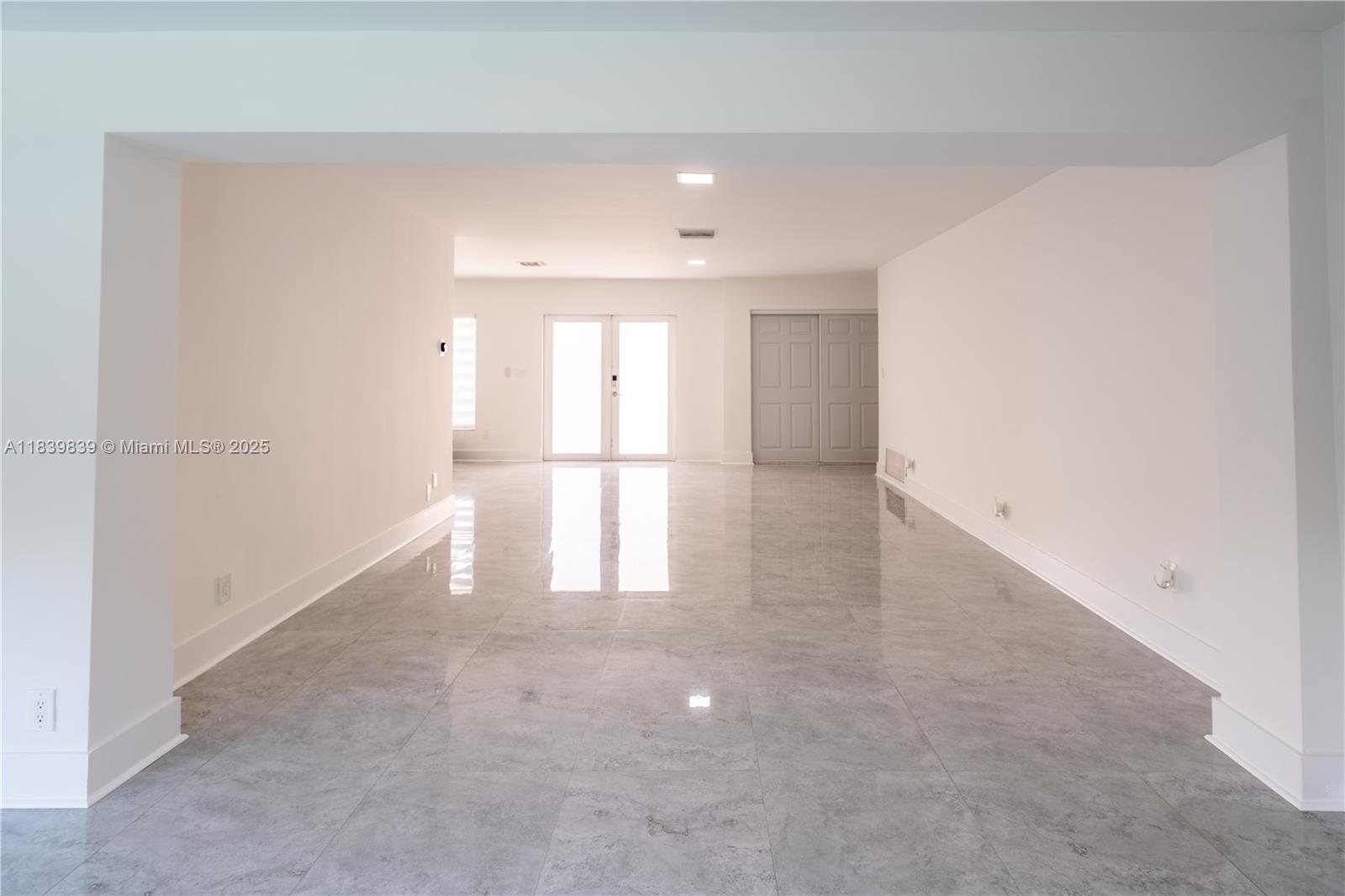 OAKLAND ACRES - Residential