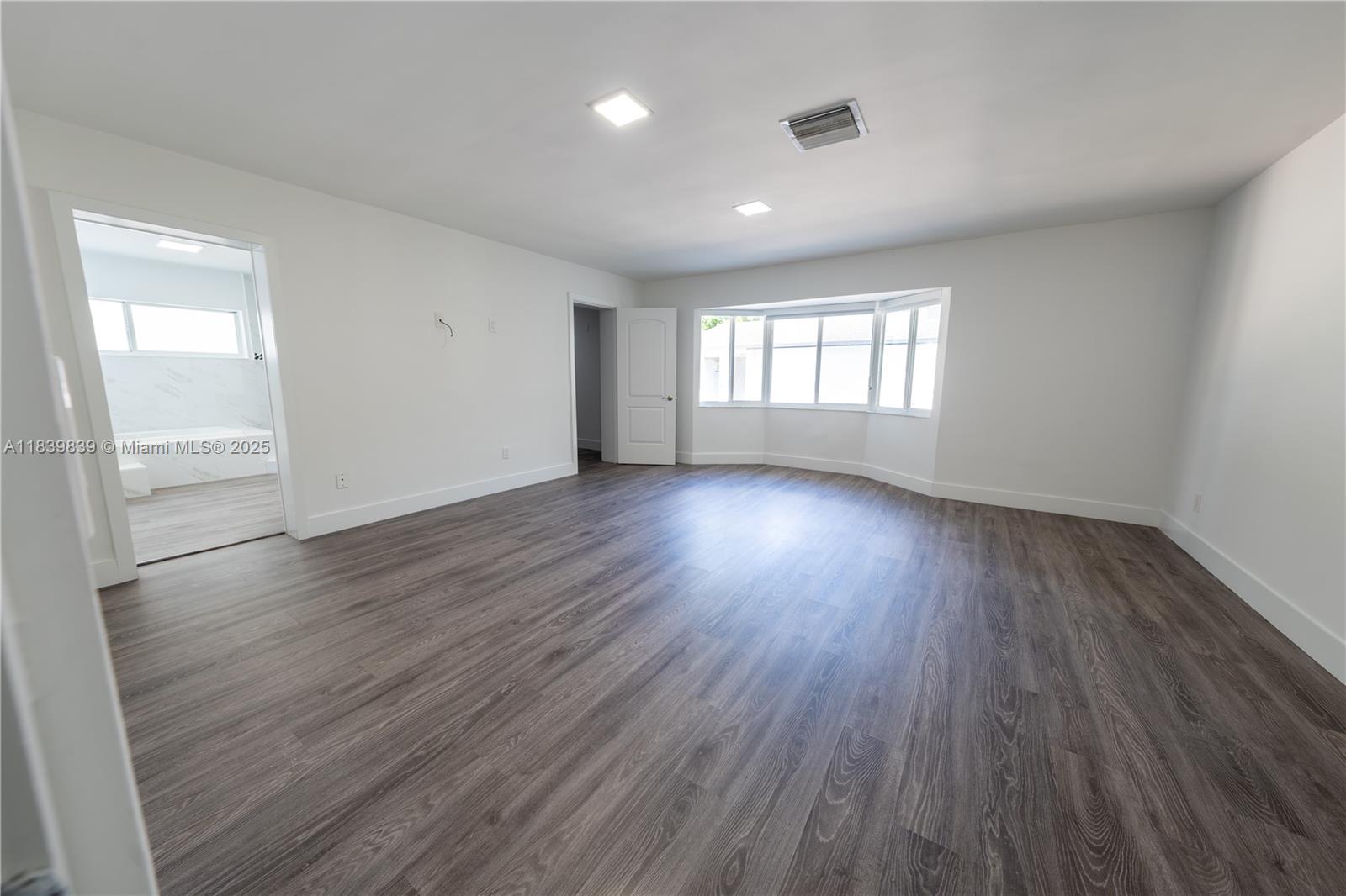 OAKLAND ACRES - Residential