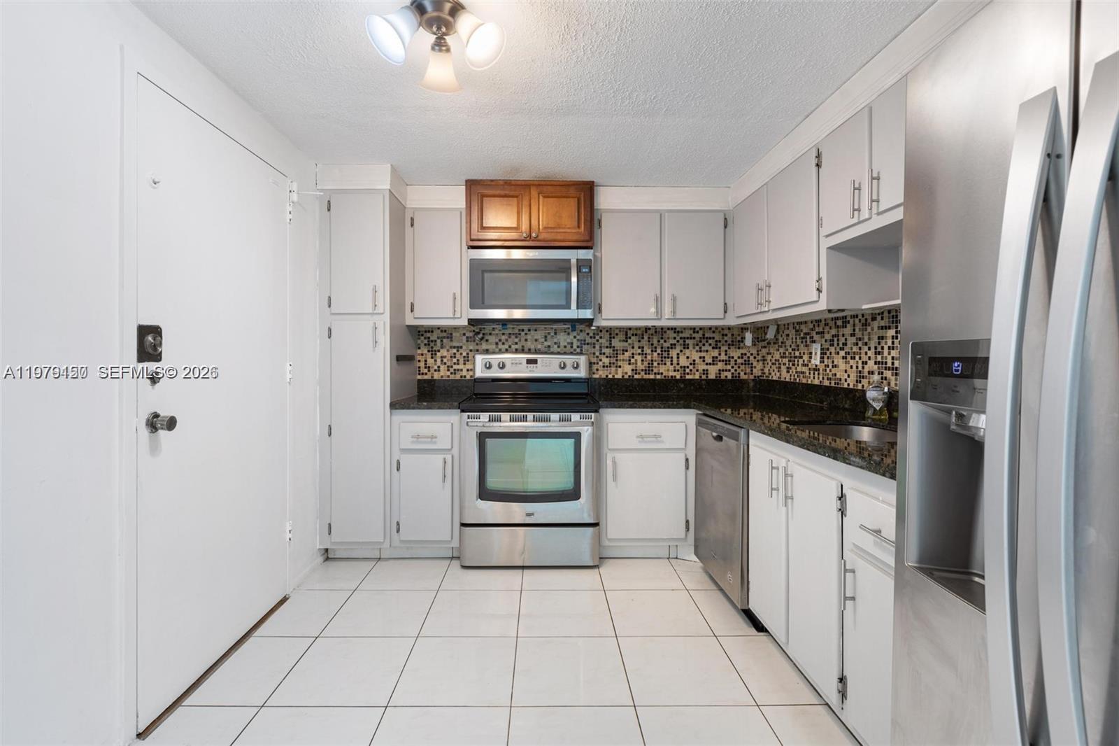 KEYSTONE HARBOR CLUB COND - Residential