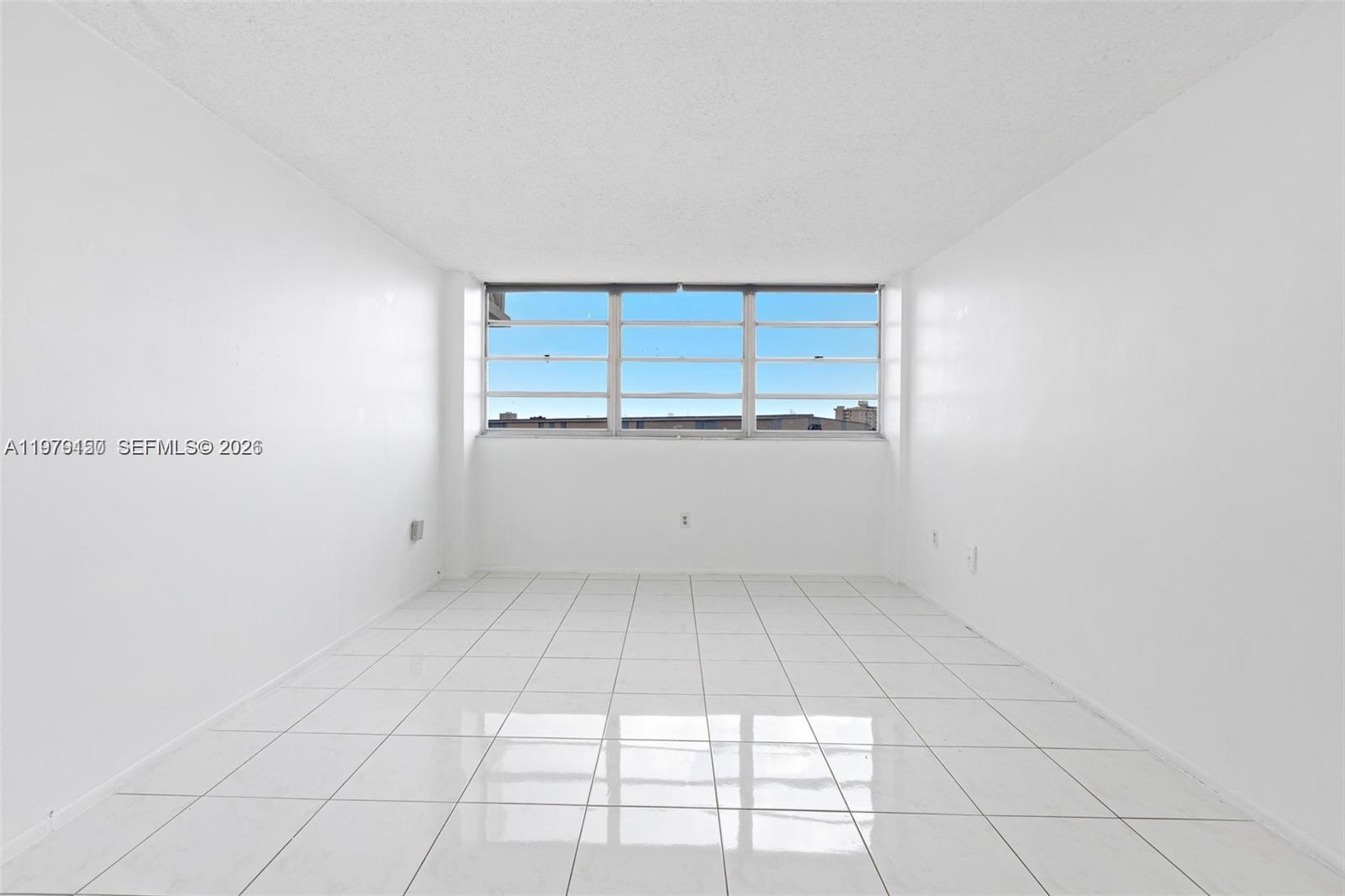 KEYSTONE HARBOR CLUB COND - Residential