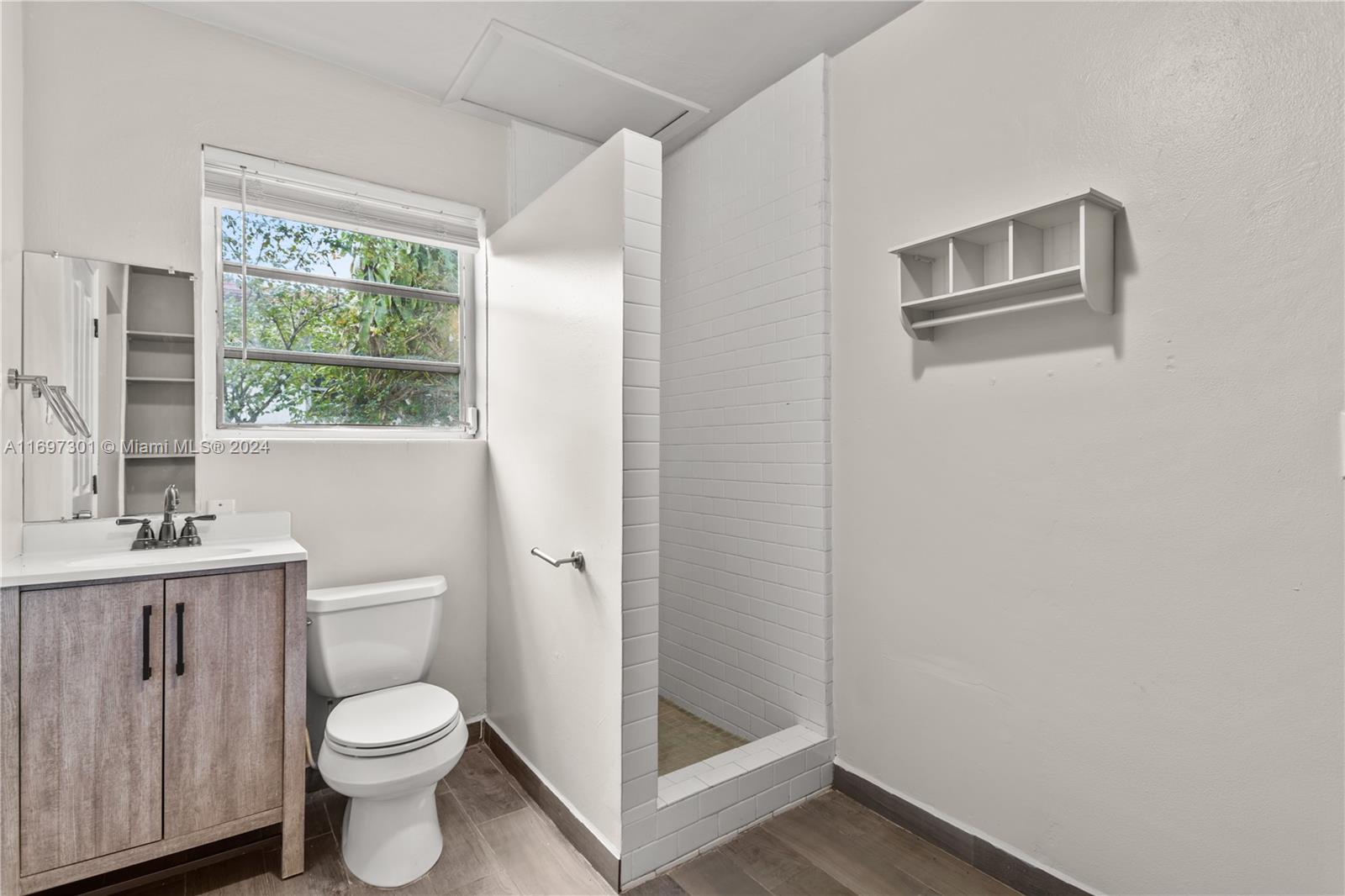 ELLARUE ESTATES - Residential
