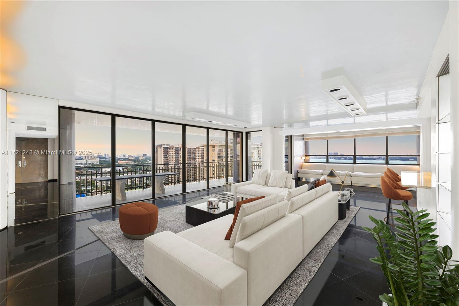 11113 Biscayne Blvd 1858