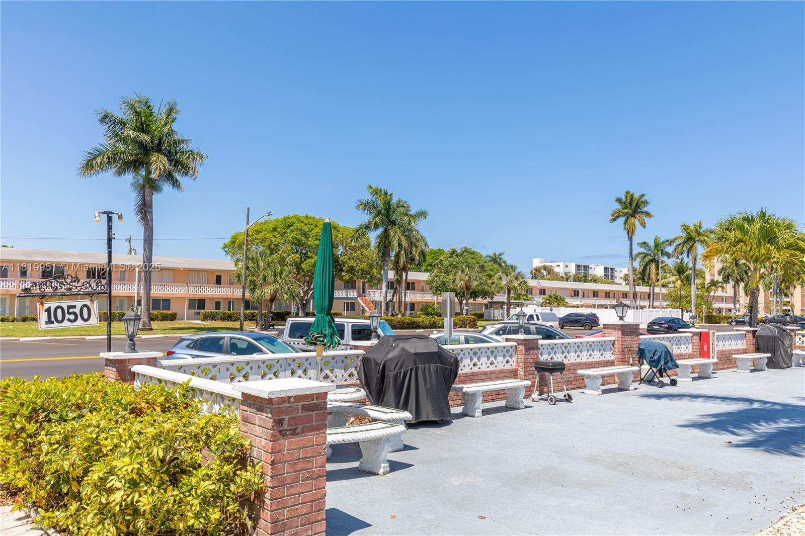 COLONIAL HOUSE CONDO - Residential Lease