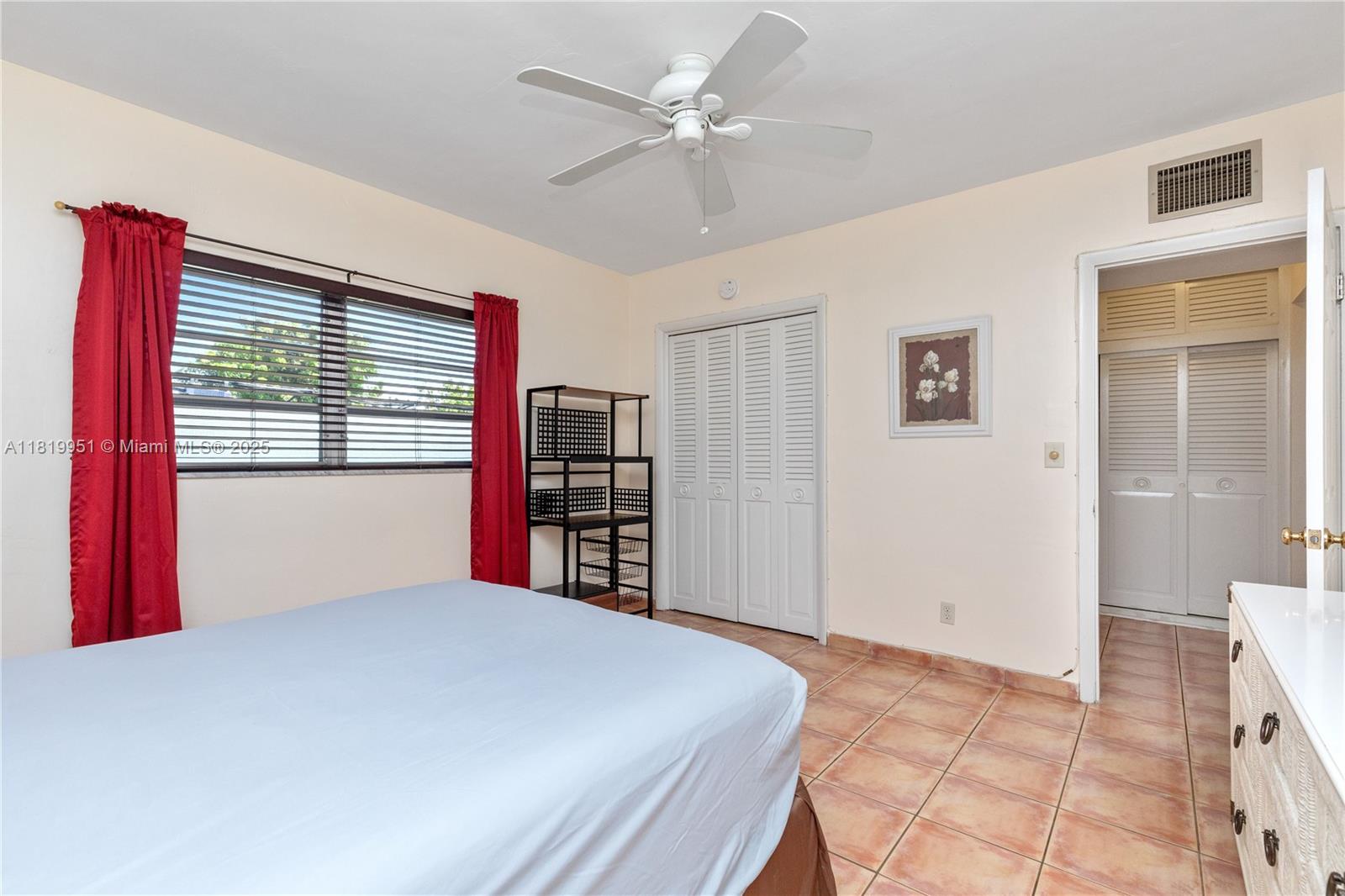 COLONIAL HOUSE CONDO - Residential Lease