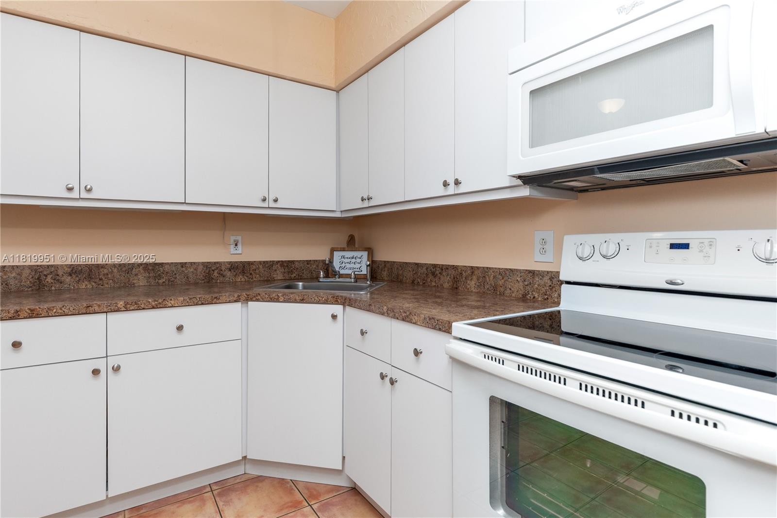 COLONIAL HOUSE CONDO - Residential Lease